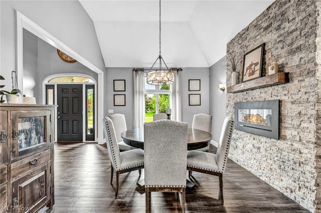 9871 Highland Drive, Brecksville, OH 44141