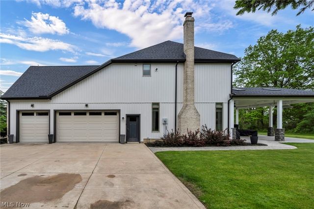 9871 Highland Drive, Brecksville, OH 44141