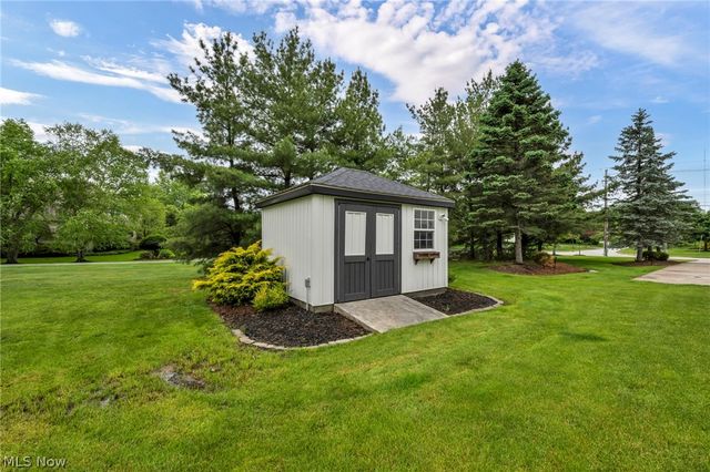 9871 Highland Drive, Brecksville, OH 44141