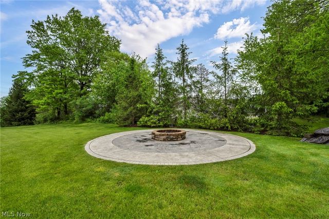 9871 Highland Drive, Brecksville, OH 44141