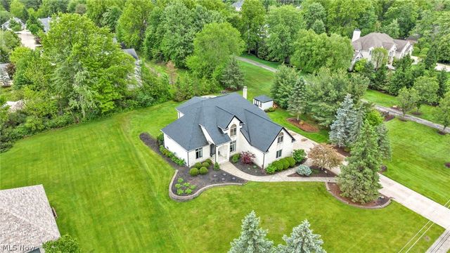9871 Highland Drive, Brecksville, OH 44141