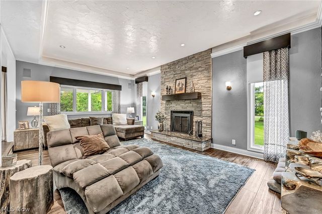 9871 Highland Drive, Brecksville, OH 44141