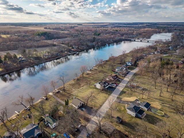 99xx Queen Oaks Drive, Machesney Park, IL 61115