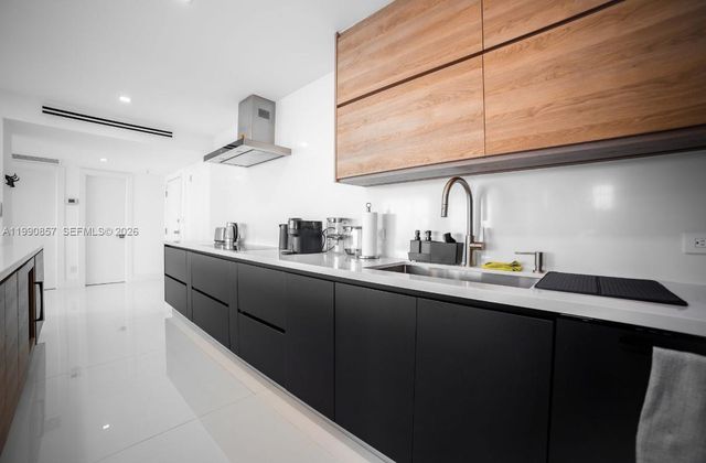 5600 Collins Ave 14K, Miami Beach, FL 33140