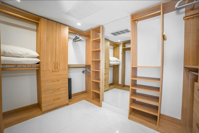 5600 Collins Ave 14K, Miami Beach, FL 33140