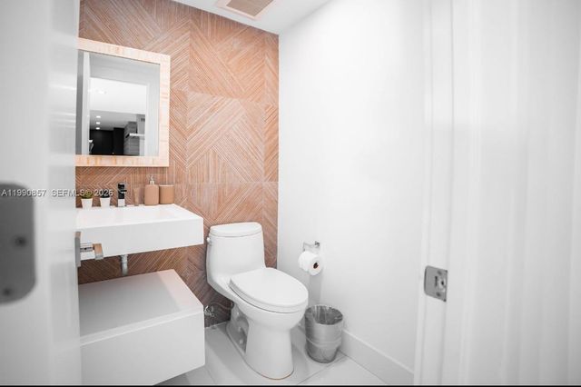 5600 Collins Ave 14K, Miami Beach, FL 33140