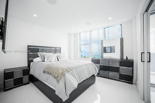 5600 Collins Ave 14K, Miami Beach, FL 33140