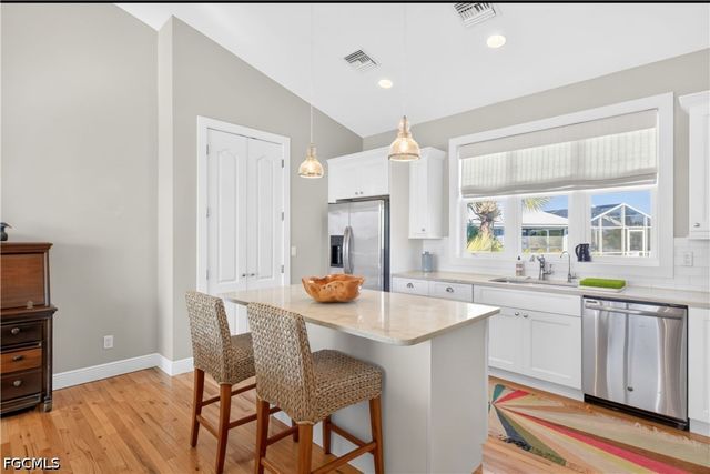 1637 Sabal Sands RD, Sanibel, FL 33957