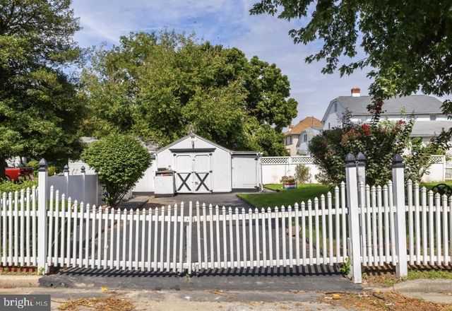 202 E MAIN ST, Penns Grove, NJ 08069
