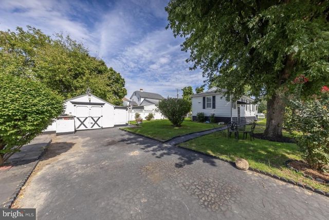 202 E MAIN ST, Penns Grove, NJ 08069