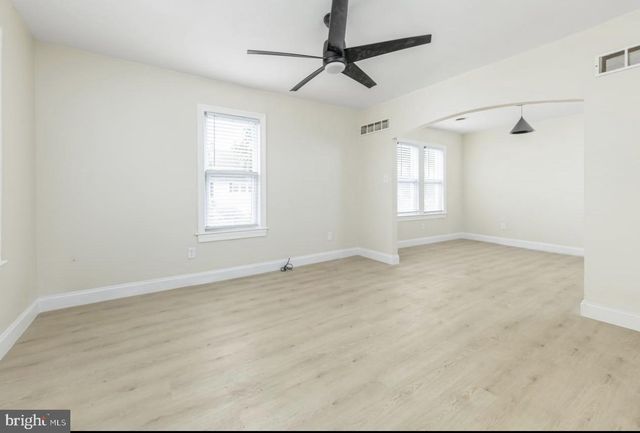 202 E MAIN ST, Penns Grove, NJ 08069
