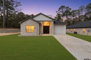 335 Perdanales Dr, Bullard, TX 75757