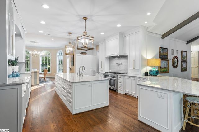 48 Ridgeland Drive, Greenville, SC 29601