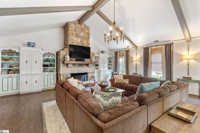 48 Ridgeland Drive, Greenville, SC 29601