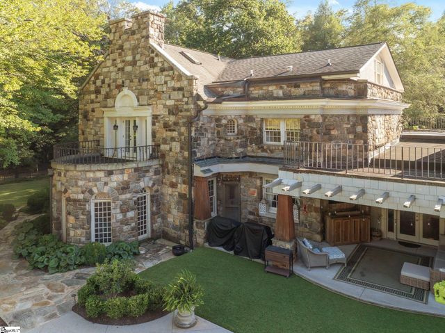 48 Ridgeland Drive, Greenville, SC 29601