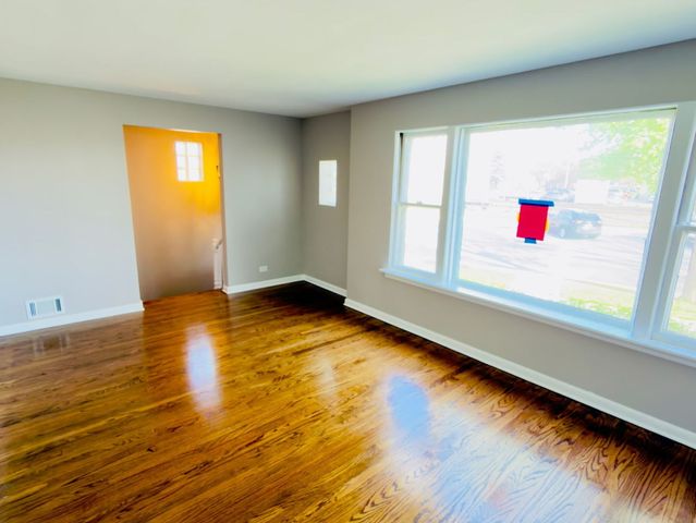 6542 W Windsor Avenue, Berwyn, IL 60402