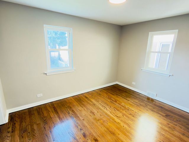 6542 W Windsor Avenue, Berwyn, IL 60402