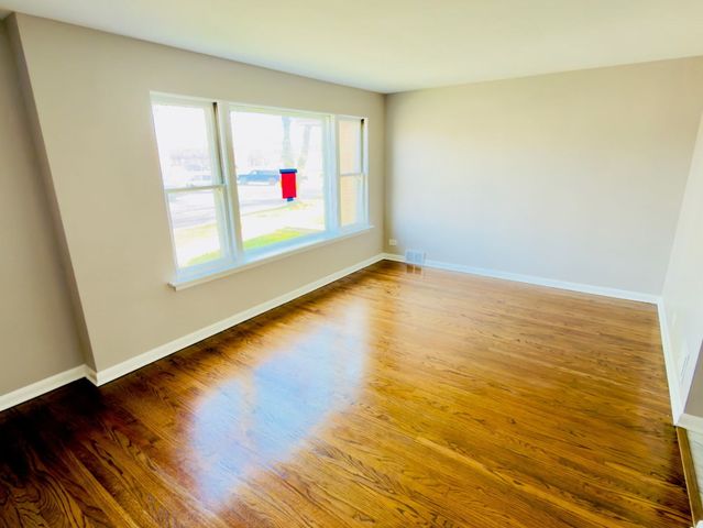6542 W Windsor Avenue, Berwyn, IL 60402