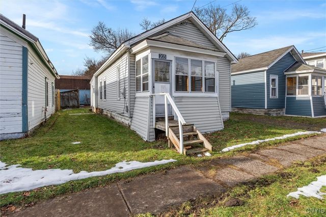 203 Mccool Avenue, Dewitt, NY 13057