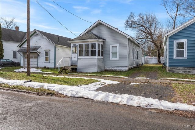 203 Mccool Avenue, Dewitt, NY 13057