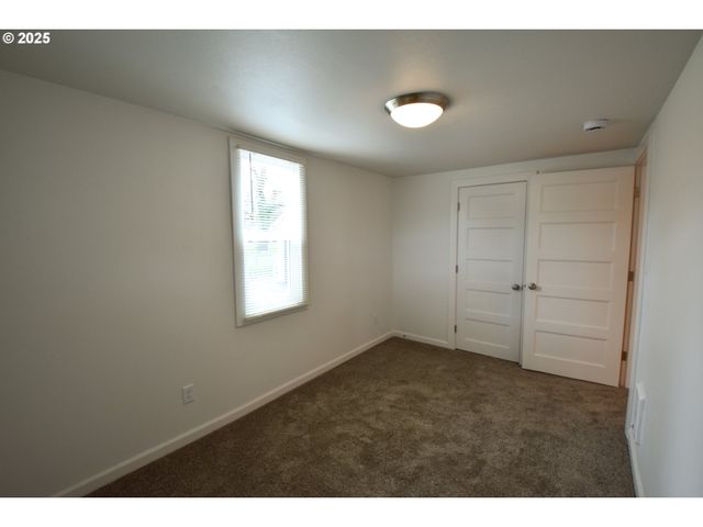 1123 Se 162ND Ave, Portland, OR 97233