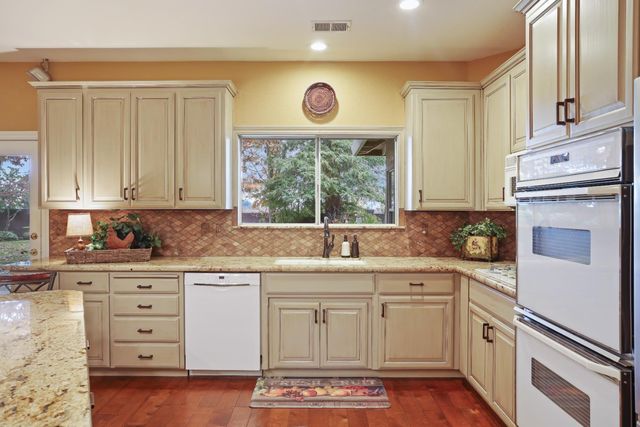 19321 Page Ct, Woodbridge, CA 95258