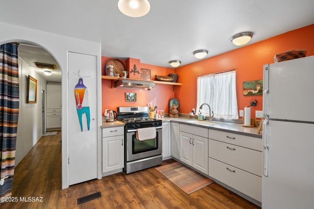 402 Sheard Drive, Patagonia, AZ 85624