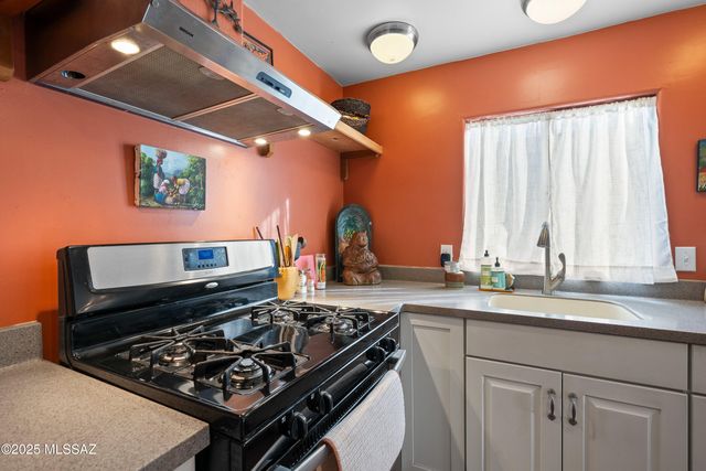 402 Sheard Drive, Patagonia, AZ 85624