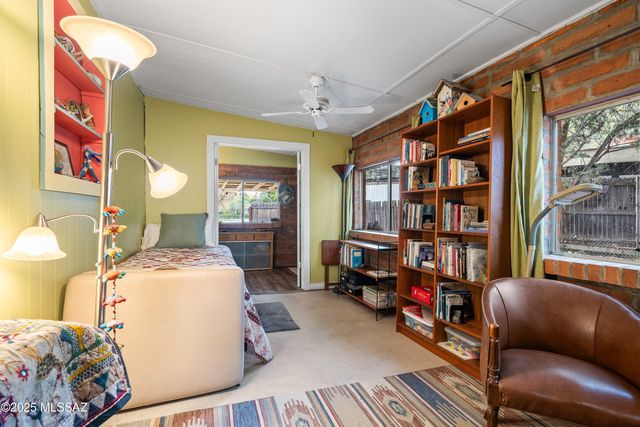 402 Sheard Drive, Patagonia, AZ 85624