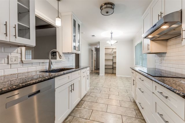 7422 Foxworth Drive, Dallas, TX 75248