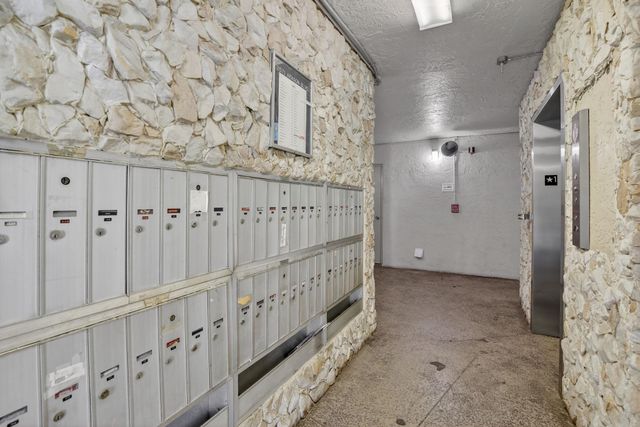 2571 Aragon Blvd 214, Sunrise, FL 33322