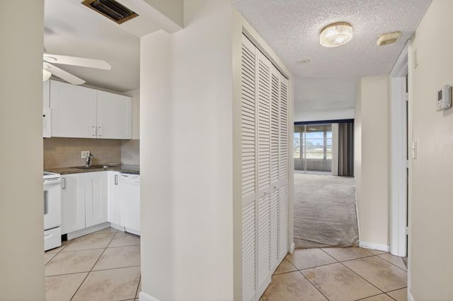 2571 Aragon Blvd 214, Sunrise, FL 33322