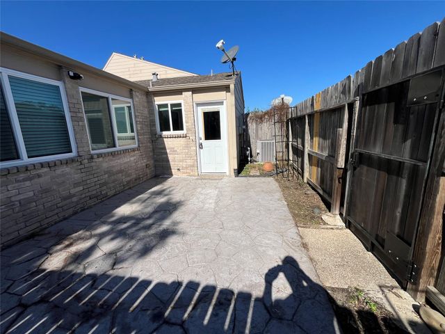 6448 Alisa Lane 601, Houston, TX 77084