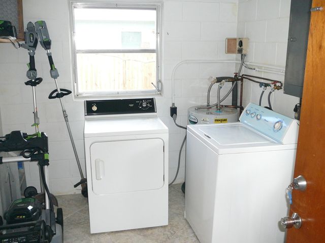 2921 Sherwood Lane, Fort Pierce, FL 34982