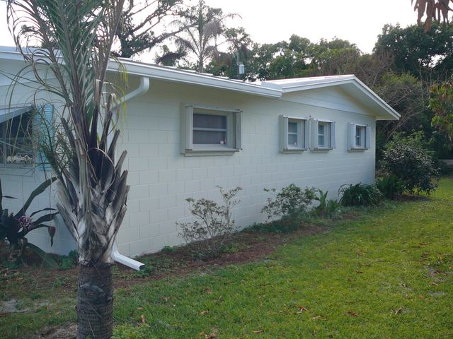 2921 Sherwood Lane, Fort Pierce, FL 34982