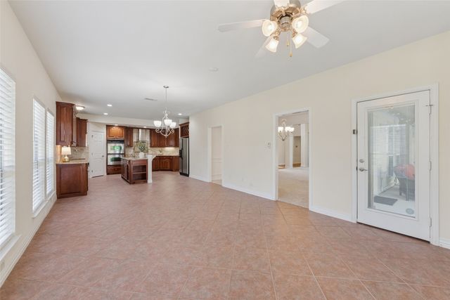 1825 Spinnaker Lane, Azle, TX 76020