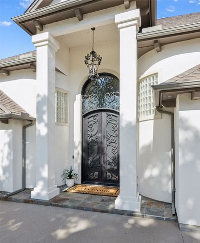 1825 Spinnaker Lane, Azle, TX 76020
