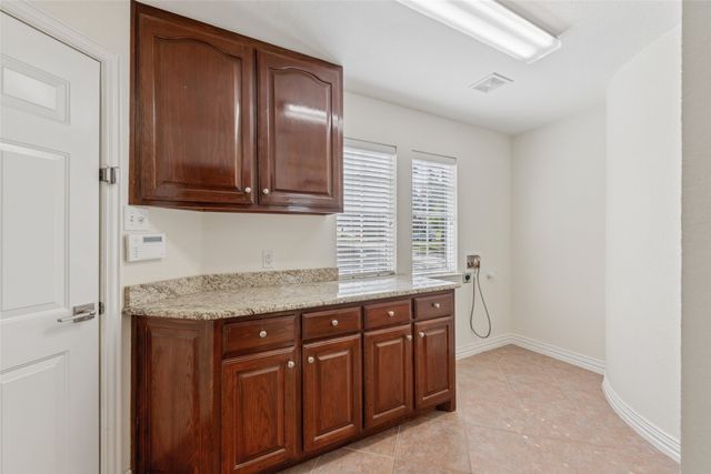 1825 Spinnaker Lane, Azle, TX 76020