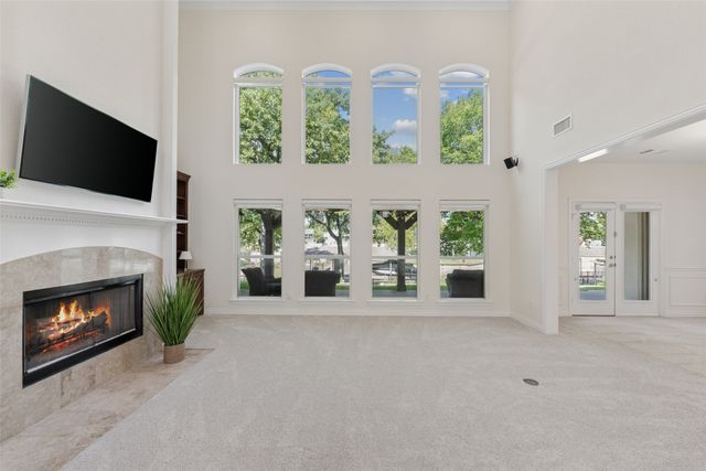 1825 Spinnaker Lane, Azle, TX 76020