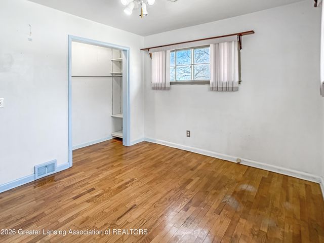 2801 Chatham Road, Lansing, MI 48910