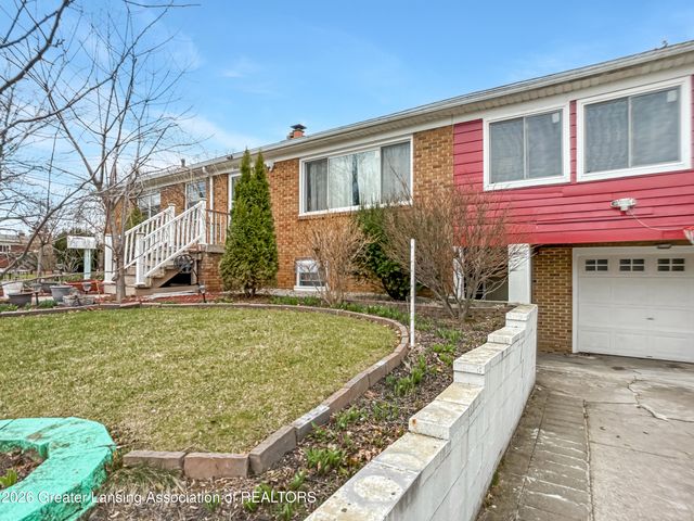 2801 Chatham Road, Lansing, MI 48910