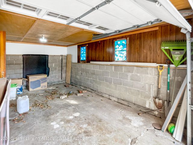 2801 Chatham Road, Lansing, MI 48910