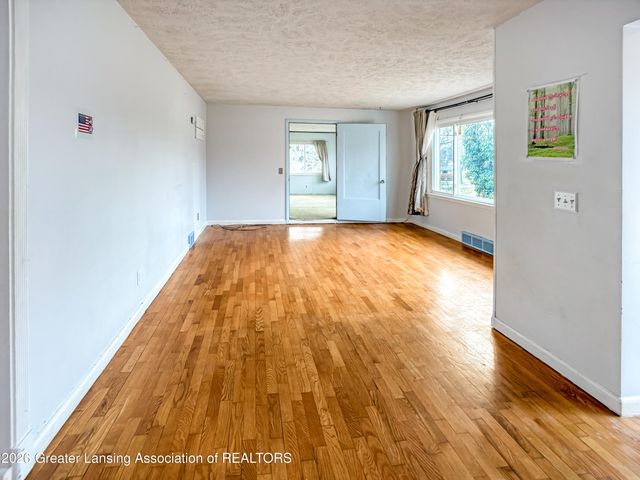 2801 Chatham Road, Lansing, MI 48910