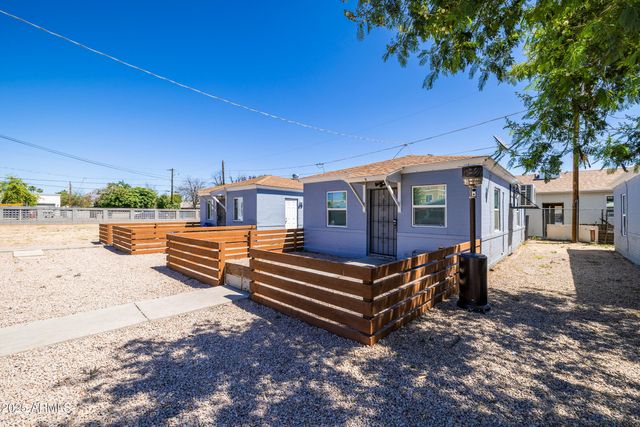 2425 W TURNEY Avenue, Phoenix, AZ 85015