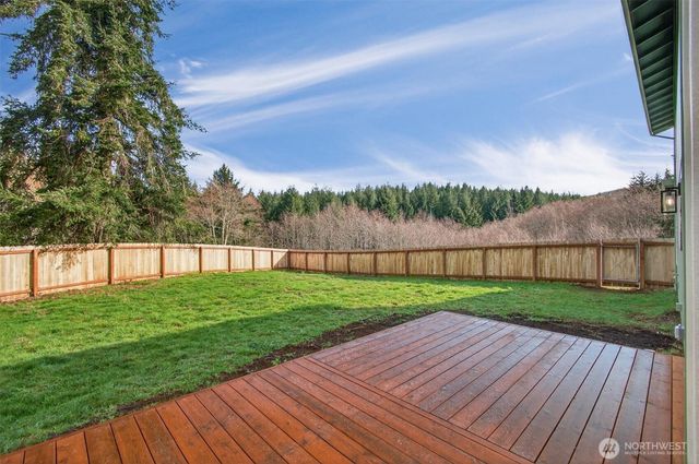 7 Sun Crest Lane, Cathlamet, WA 98612