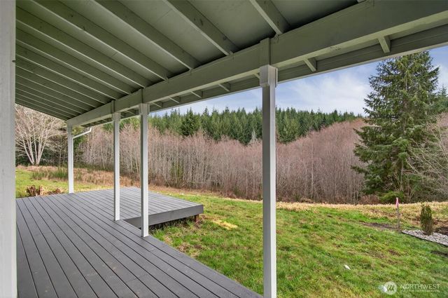 7 Sun Crest Lane, Cathlamet, WA 98612