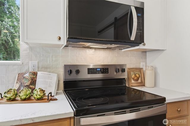 7 Sun Crest Lane, Cathlamet, WA 98612