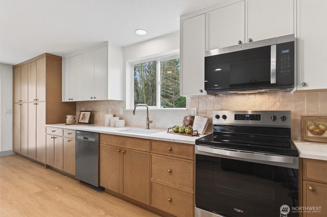 7 Sun Crest Lane, Cathlamet, WA 98612