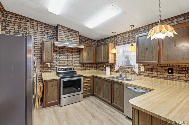 7651 W Chelsea Court, Homosassa, FL 34446