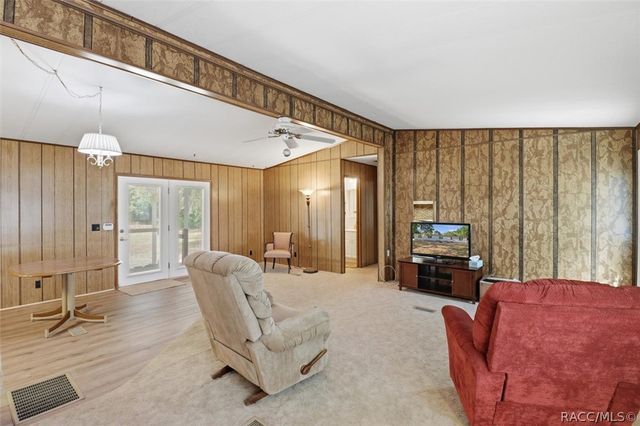 7651 W Chelsea Court, Homosassa, FL 34446
